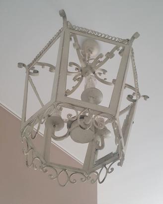 Lampadario shabby bianco per ingresso