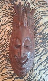 Maschera in legno