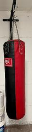 Sacco da boxe e staffa/supporto da parete