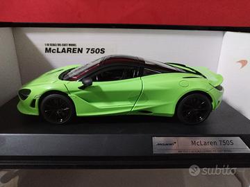 McLAREN  750 S VERDE MANTIS GREEN 1:18 