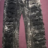 Jeans strappati
