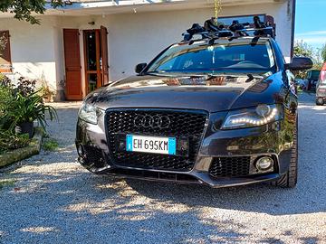 AUDI A4 rs4 look - 2010 entra e leggi bene