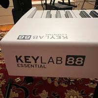 Arturia Keylab 88 ESSENTIAL con pedale sustain