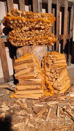 Legna accendi fuoco.