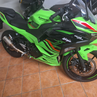 Kawasaki ninja 500 SE