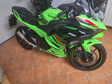 Kawasaki ninja 500 SE