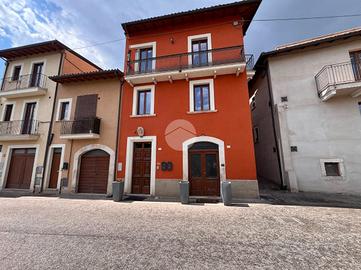 3 LOCALI A L'AQUILA