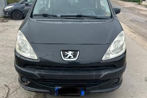 Peugeot 1007 1.4 benzina