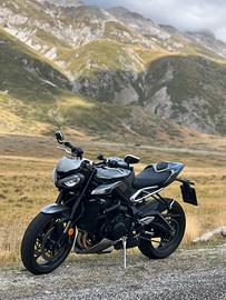 Triumph Street Triple 765 R – 07/2023 – 15.000 km