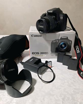 Canon EOS 2000D + obbiettivi + accessori