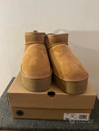 Stivali da neve UGG Mini con tacco alto da donna38