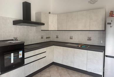 cucina ad angolo piu aramdio