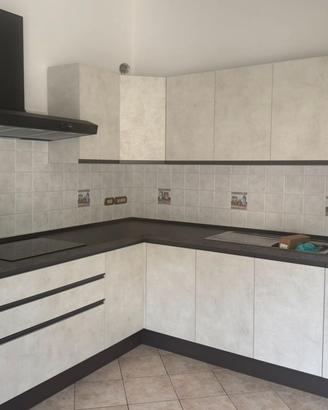 cucina ad angolo piu aramdio