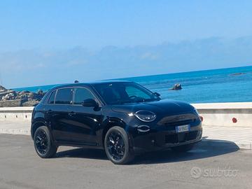 FIAT 600 SPORT MILANO CORTINA 145 CV TOTAL BLACK