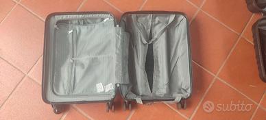 Valigia Amazon Basics  55 x 40 x 20cm