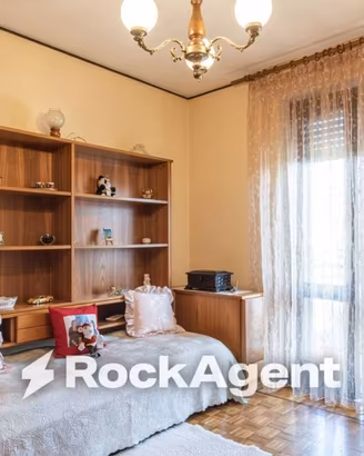 Appartamento di 95 m² con 3 locali e box auto a Me