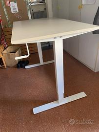Scrivania TROTTEN ikea - regolabile in altezza