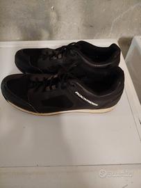 scarpe. caschetti... pedali