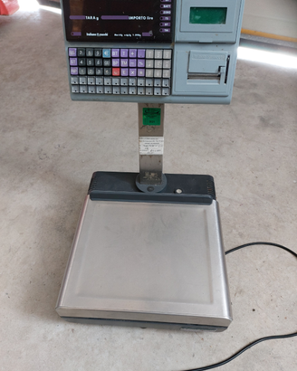 Bilancia italiana macchi