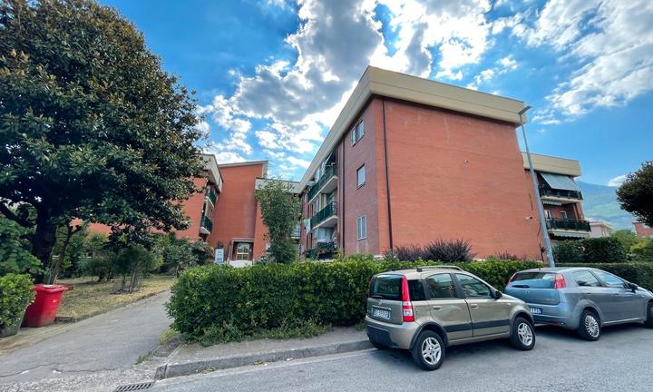 Appartamento ristrutturato con box auto