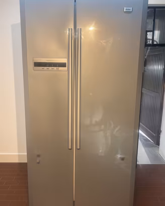 Frigorifero Haier Side-by-Side in acciaio inox