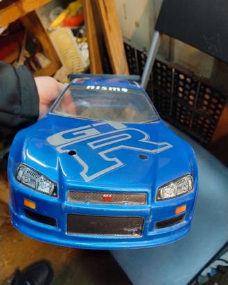 Scocca per modello Nissan GTR R34 di colore blu.

