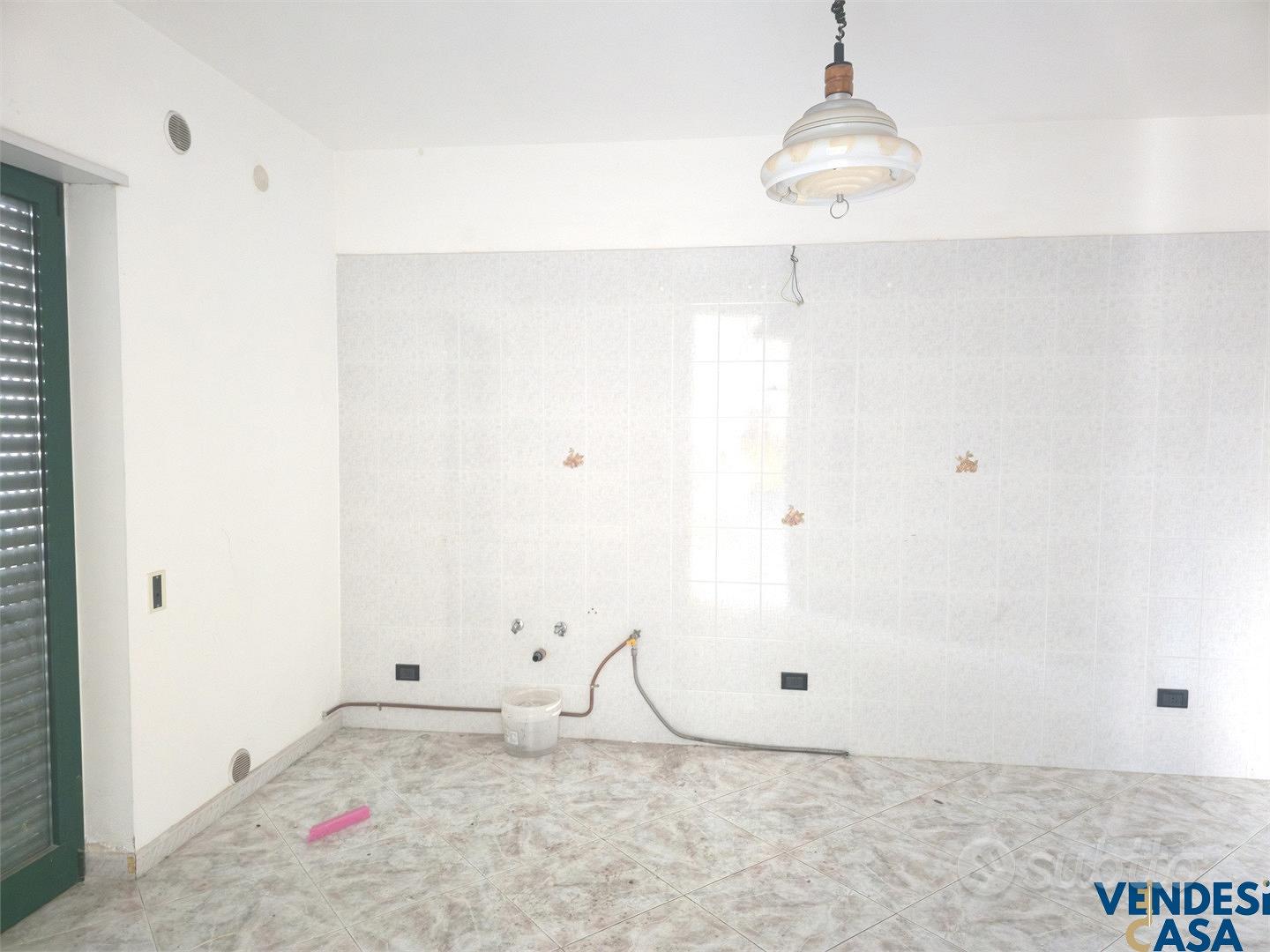Apartment in Adelfia, Bari - Vista 4