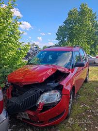 Skoda Roomster anno 2012 ricambi usati