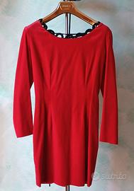 Abito rosso in velluto con scollatura Moschino