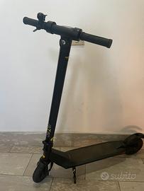 Monopattino elettrico Lexgo Lex R8 Lite