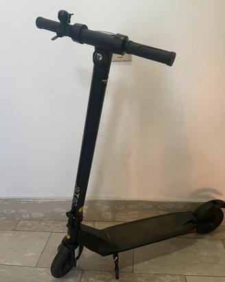 Monopattino elettrico Lexgo Lex R8 Lite