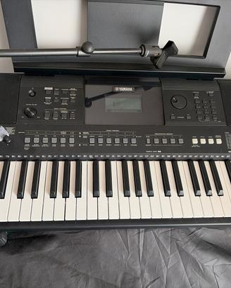 Tastiera yamaha PSR E463