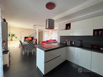 CASA INDIPENDENTE A FERNO