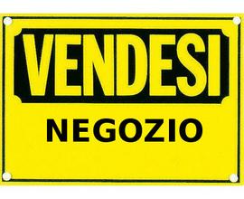Negozio vetrinato fronte strada mestre