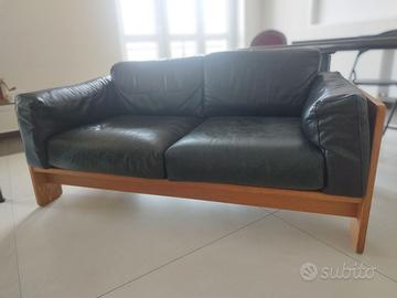 Divano e due poltrone di design ecopelle nera