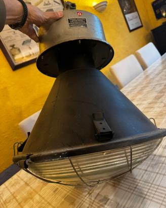 Lampada industriale vintage