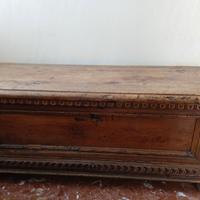 Cassapanca antichissima