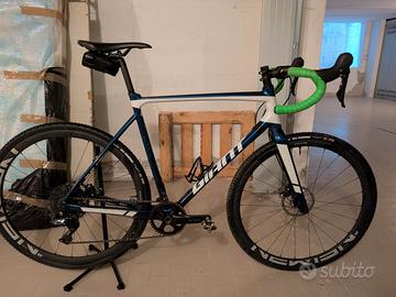 GIANT TCX gravel ciclocross