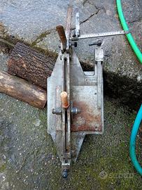 Taglia piastrelle usato manuale