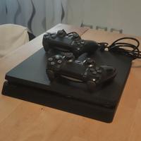 PlayStation 4 500 GB +2 controller