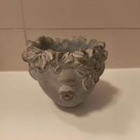 Vasetto portafiori antropomorfo