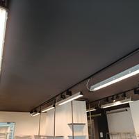 Illuminazione con blindosbarra e plafoniere