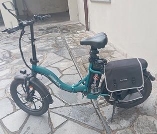 Bicicletta elettrica pieghevole
