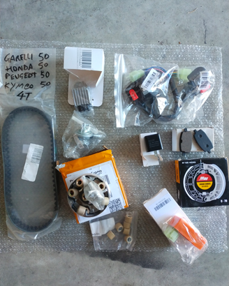 Vari ricambi nuovi per scooter 50 4 T