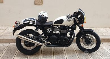 Triumph Thruxton Ace Cafe'
