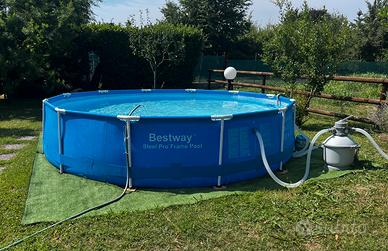 PISCINA CON FILTRO A SABBIA E TELO ERBA SINTETICA