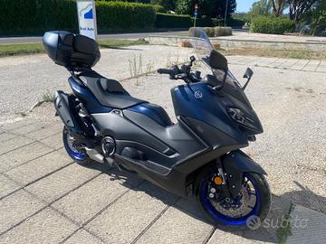 Yamaha TMAX 560