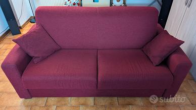 DIVANO LETTO CON MATERASSO E CUSCINI