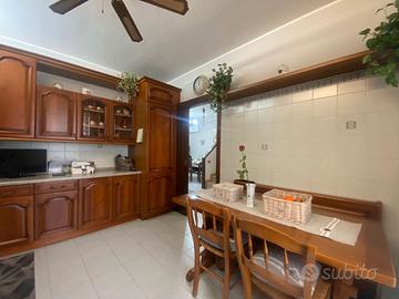 Cucina Berloni in noce