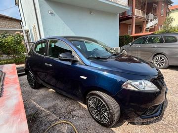 Lancia Ypsilon EcoChic GPL